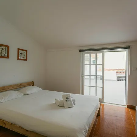 15 - Vivenda Adelino Martins Ferrel (Leiria)