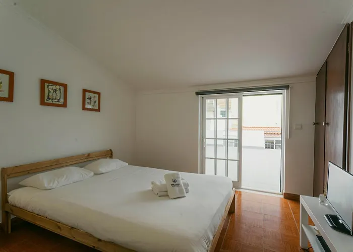 15 - Vivenda Adelino Martins Ferrel (Leiria)