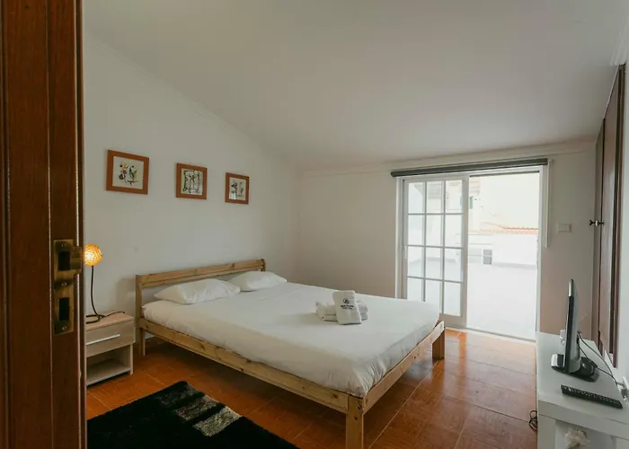 15 - Vivenda Adelino Martins * Ferrel (Leiria)